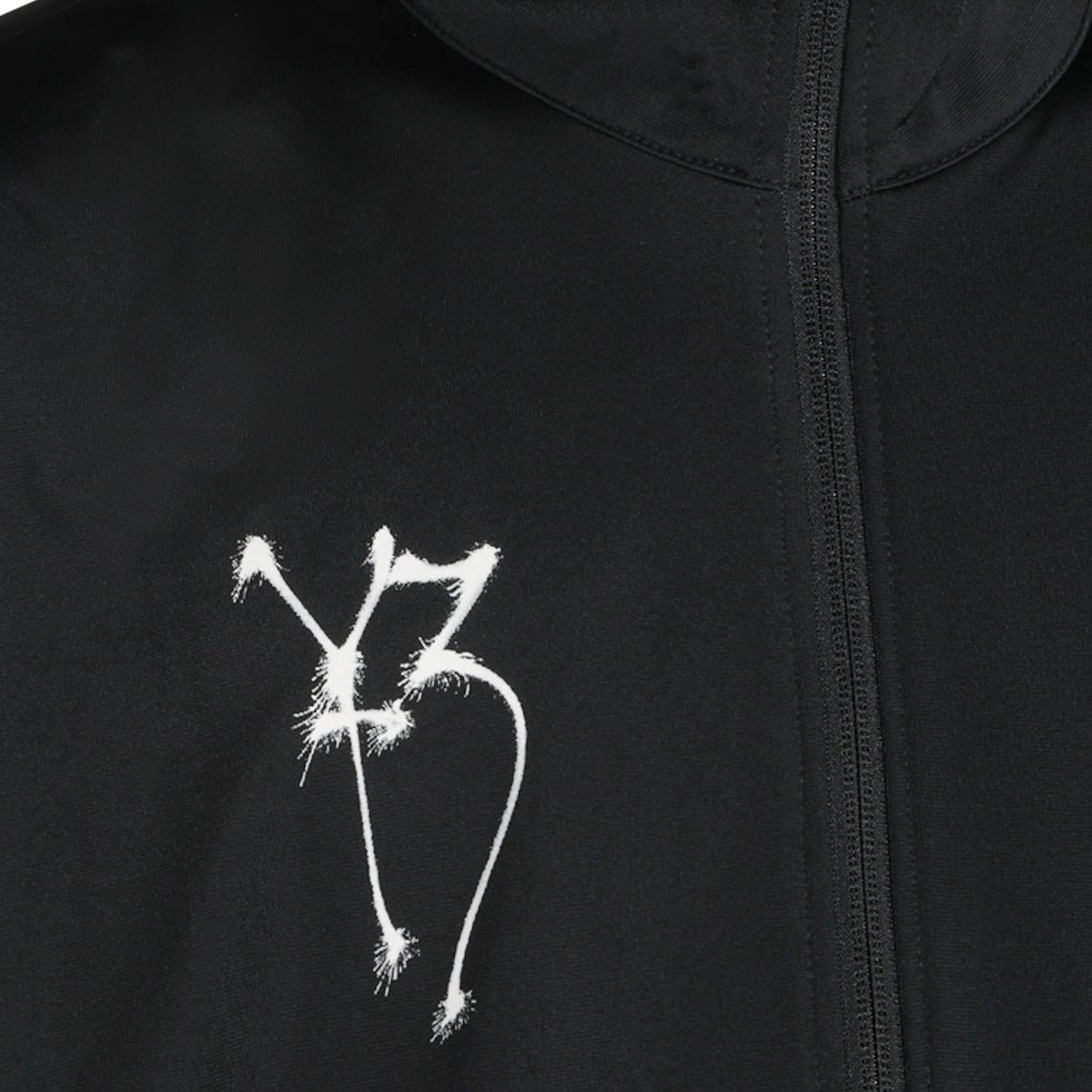 BLACK SWEATSHIRT