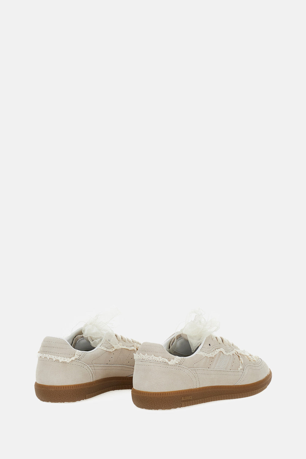 TB. 490 SNEAKERS IN CROCHET