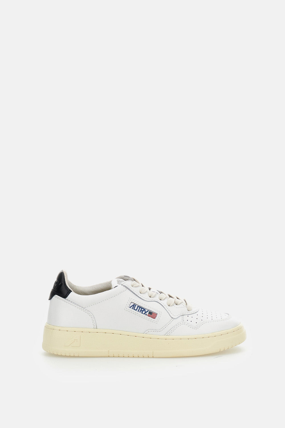 MEDALIST LOW LEATHER SNEAKERS