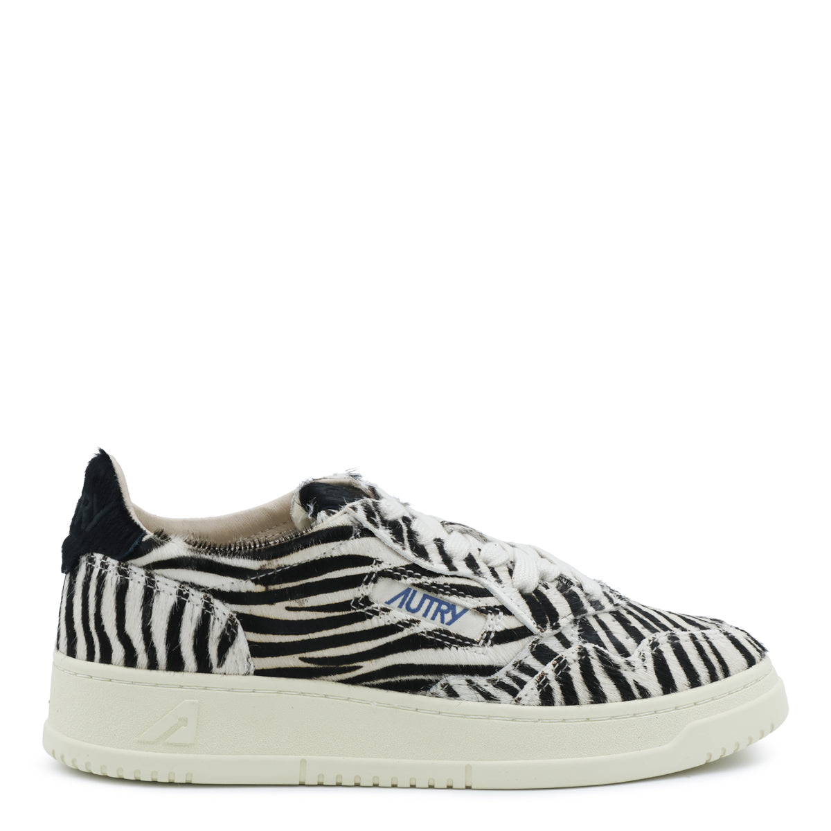 BLACK AND WHITE LEATHER SNEAKERS