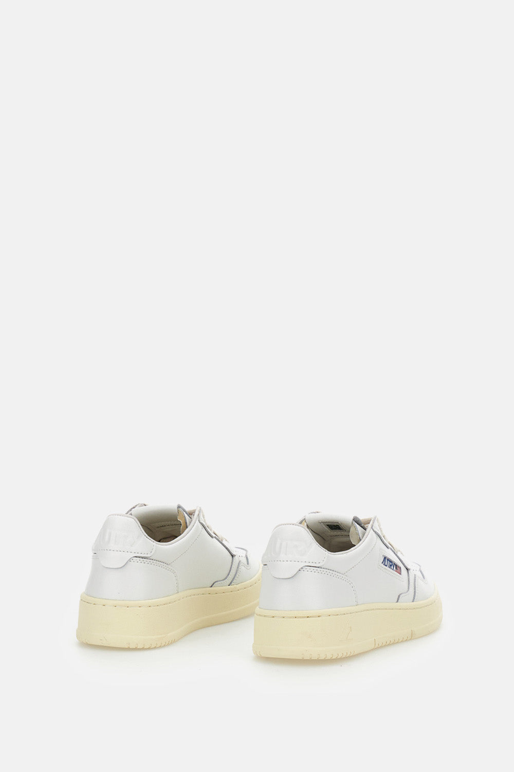 MEDALIST LOW LEATHER SNEAKERS