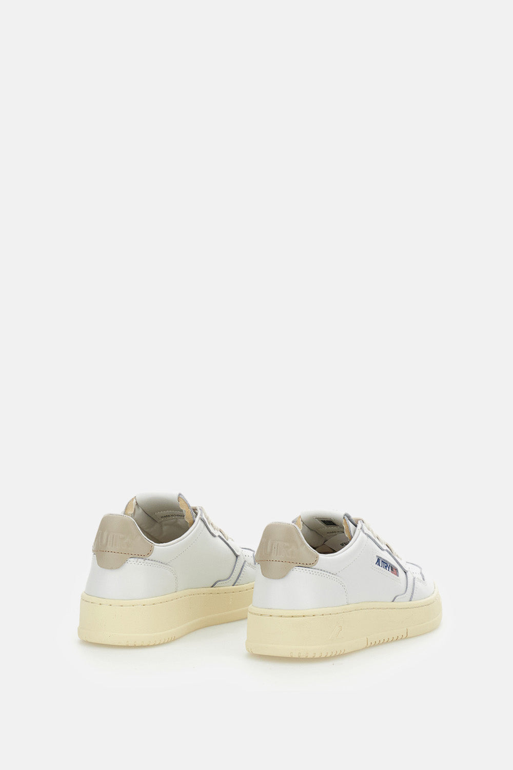 MEDALIST LOW LEATHER SNEAKERS