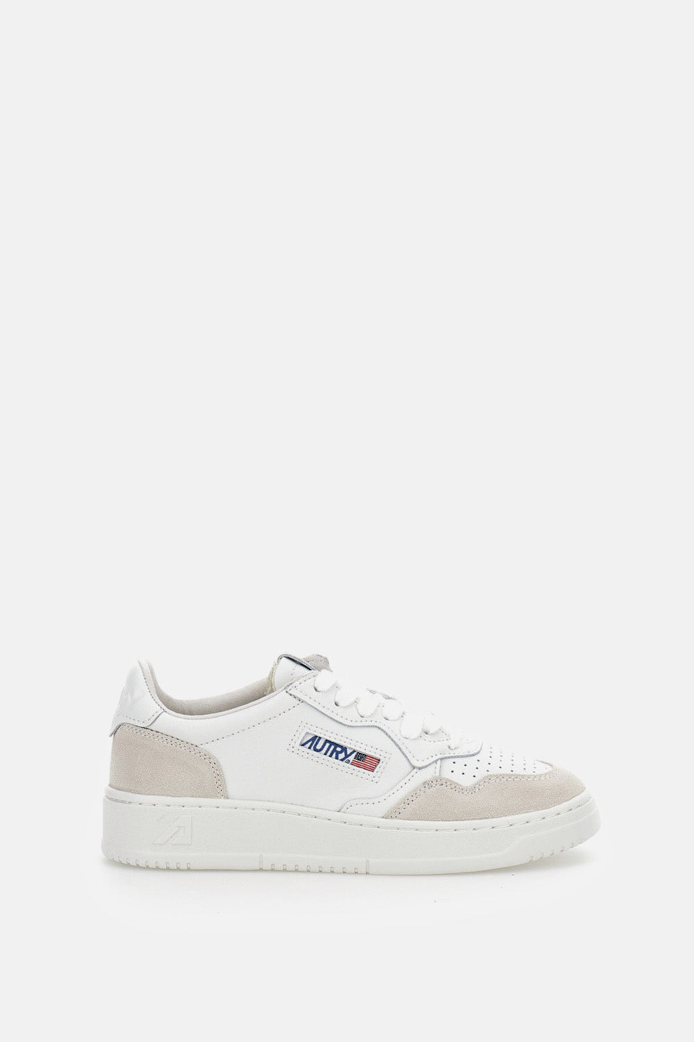 MEDALIST LOW LEATHER SNEAKERS