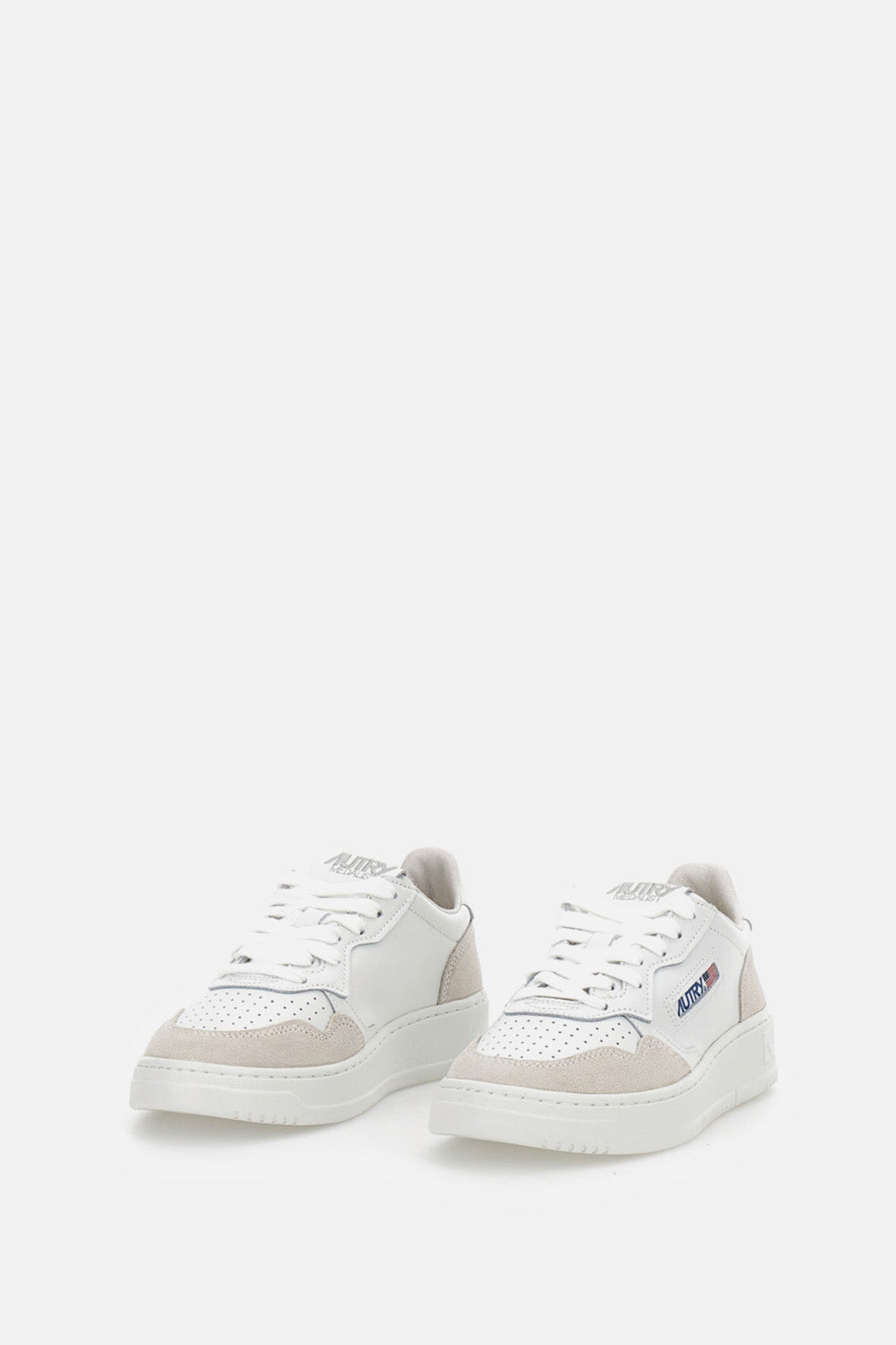 MEDALIST LOW LEATHER SNEAKERS