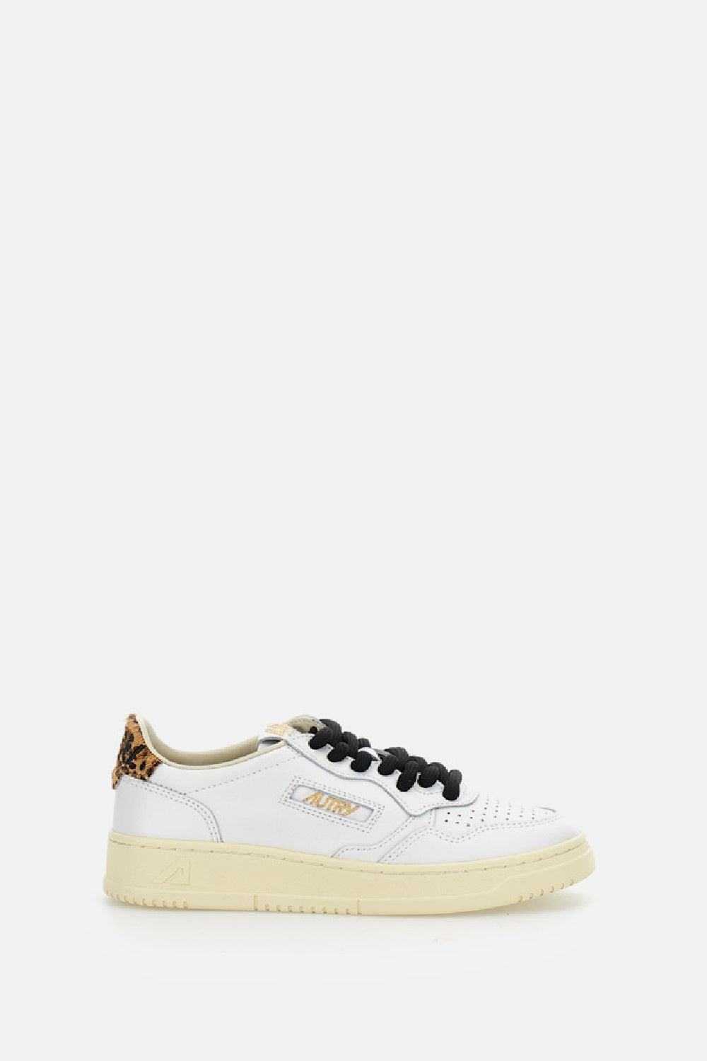 MEDALIST LOW LEATHER SNEAKERS