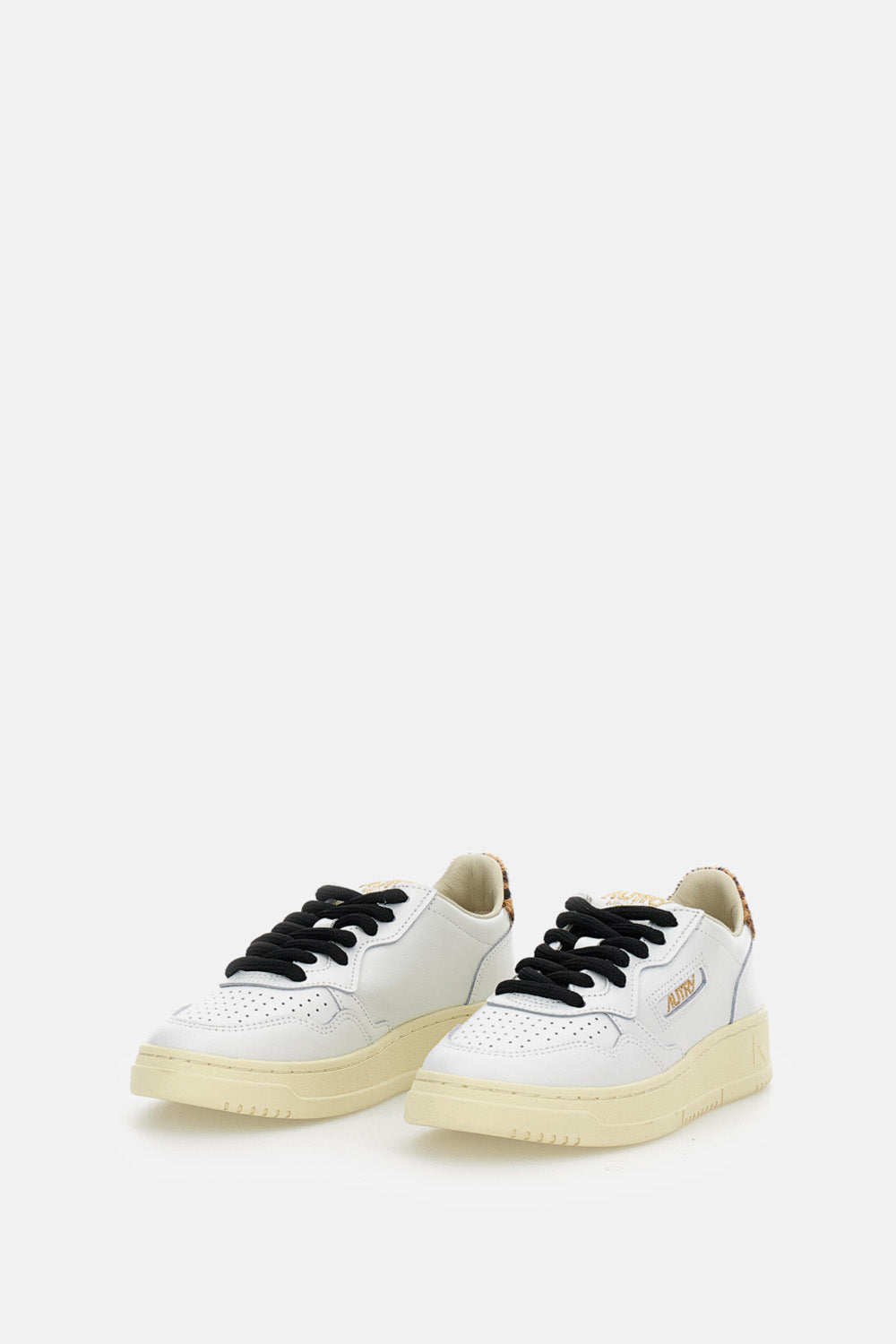 MEDALIST LOW LEATHER SNEAKERS