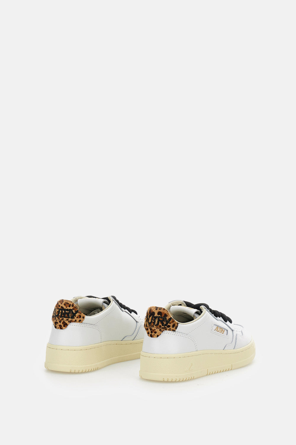 MEDALIST LOW LEATHER SNEAKERS