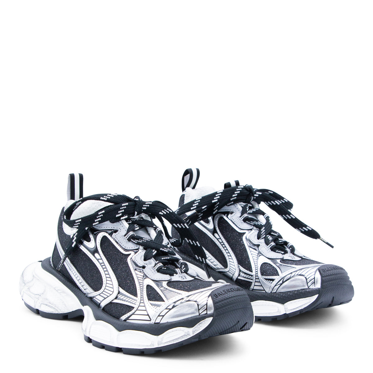 BLACK AND WHITE 3XL SNEAKERS