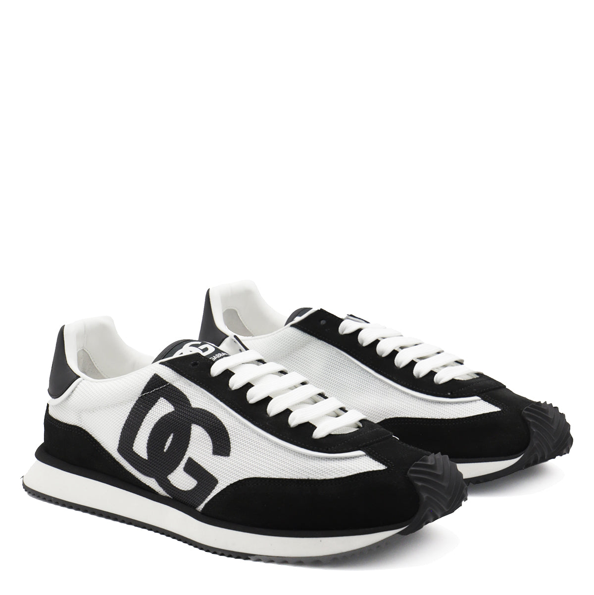 WHITE AND BLACK LEATHER SNEAKERS