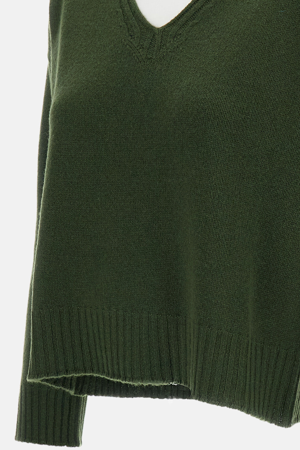 BOXY V NECK SWEATER
