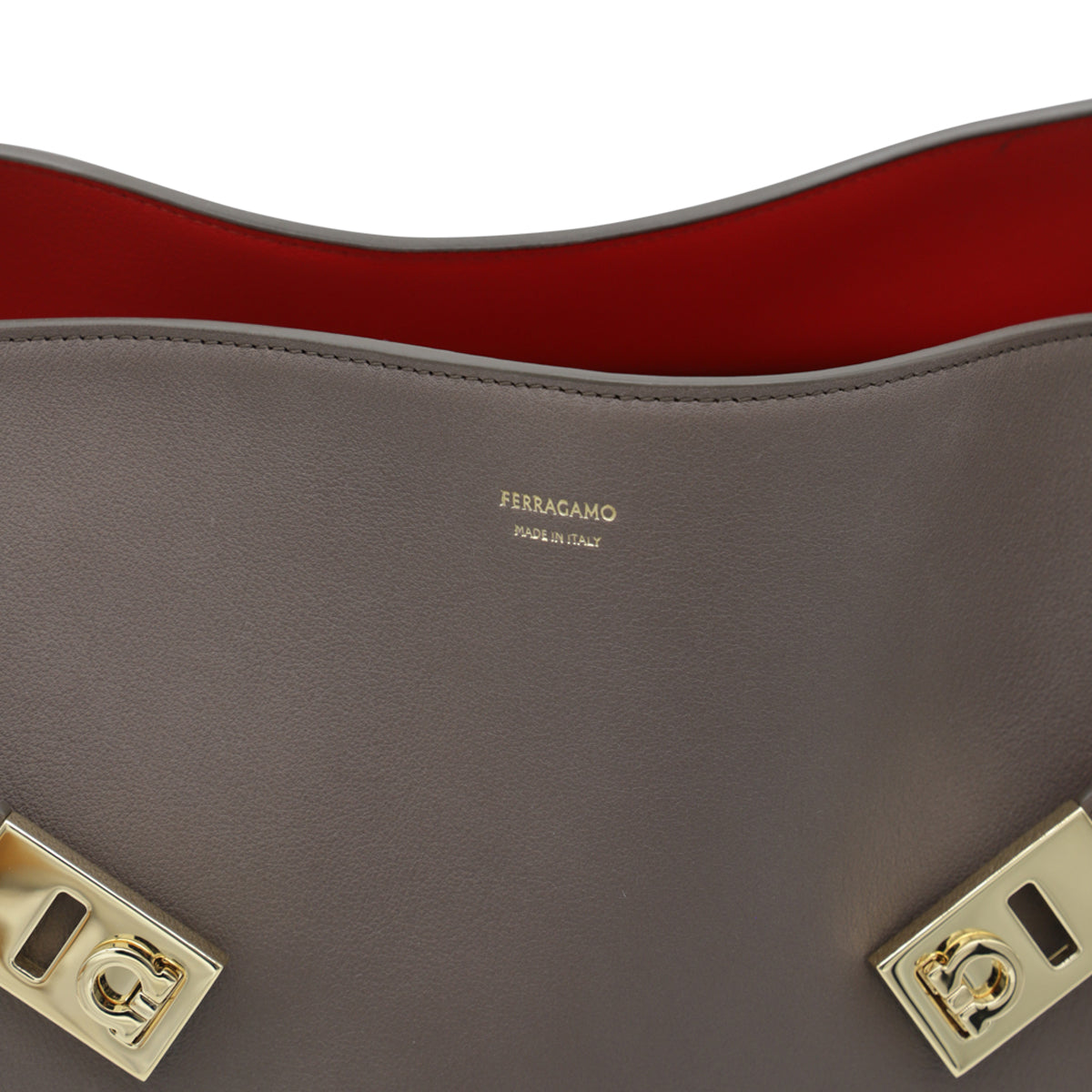 BROWN LEATHER TOP HANDLE BAG