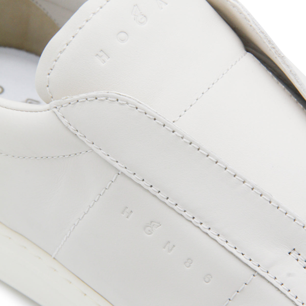 WHITE LEATHER SNEAKERS