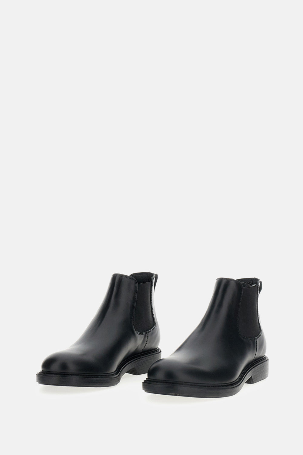 H704 CHELSEA BOOTS