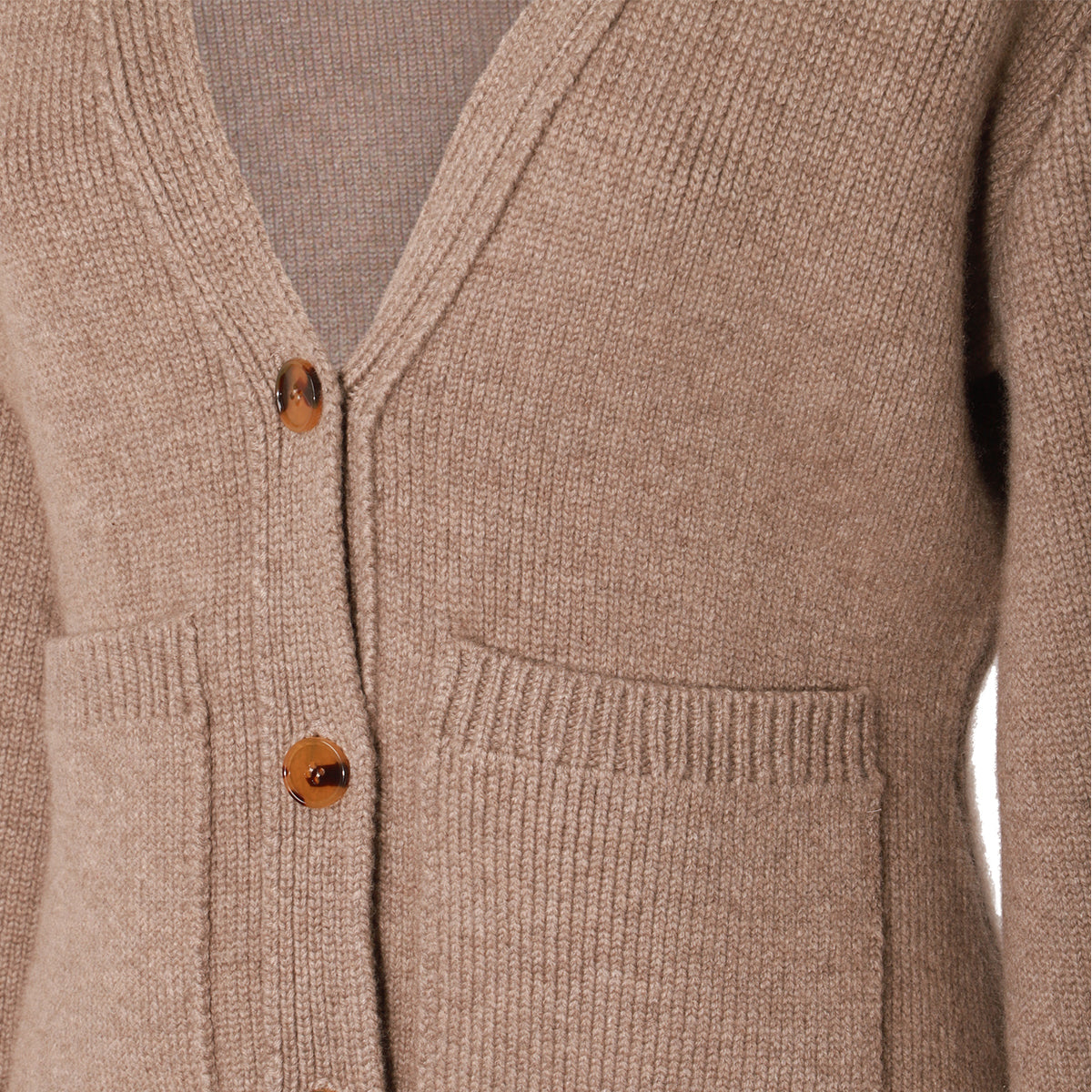 BEIGE CASHEMRE KNITWEAR