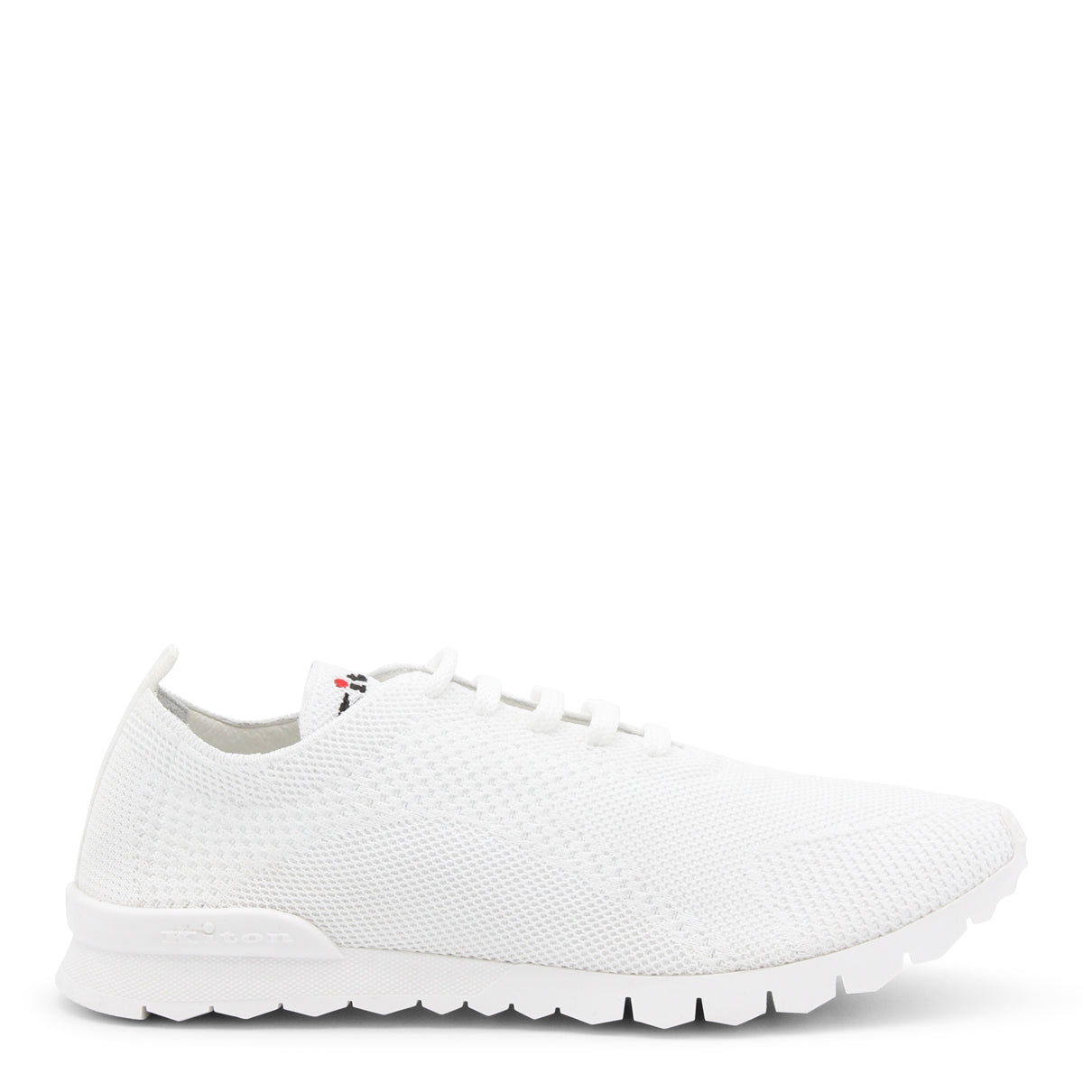 WHITE FITS SNEAEÌKERS