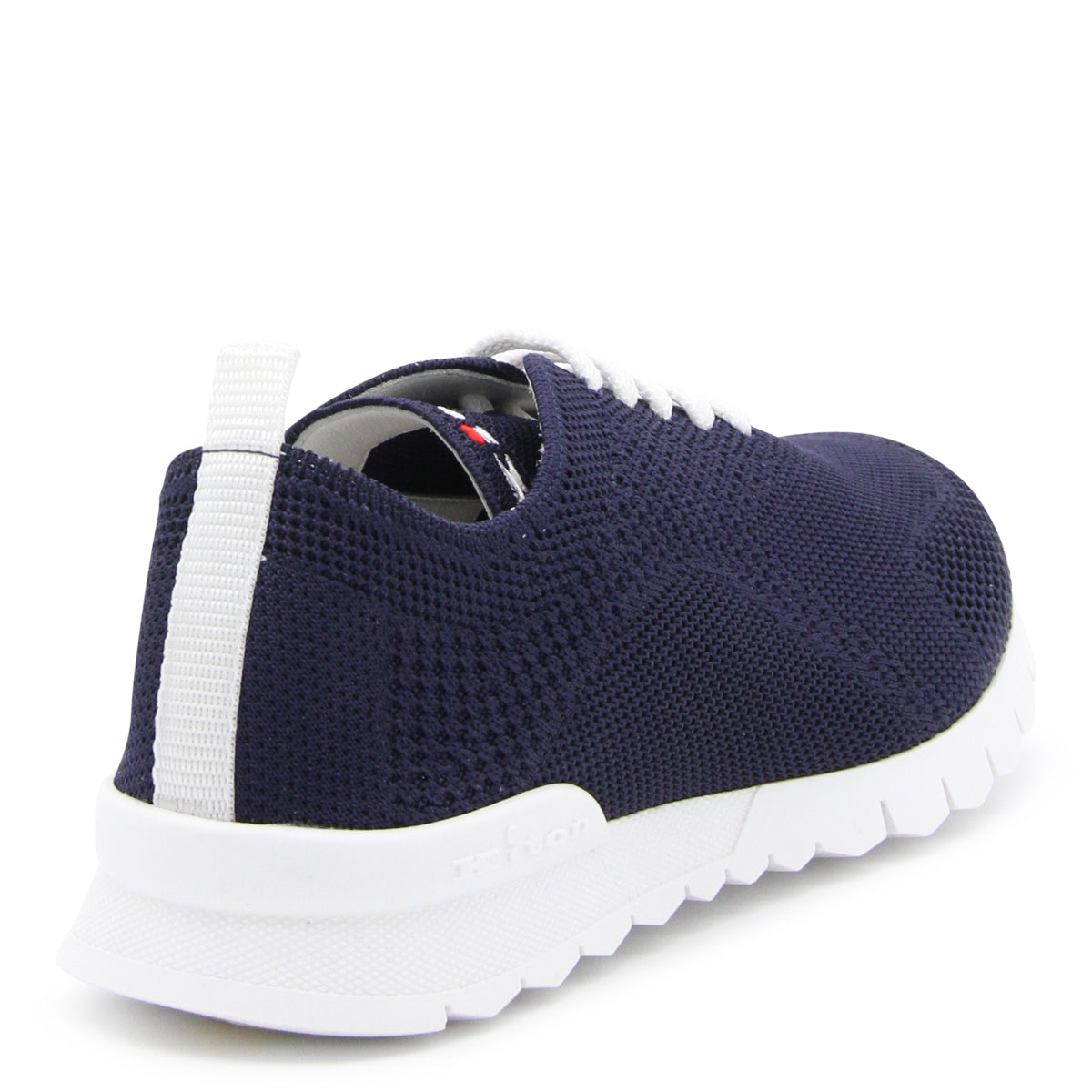 NAVY FITS SNEAKERS