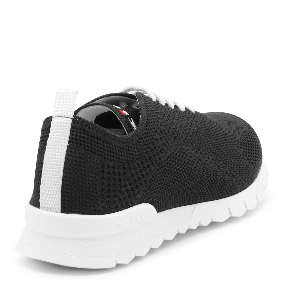 BLACK FITS SNEAKERS