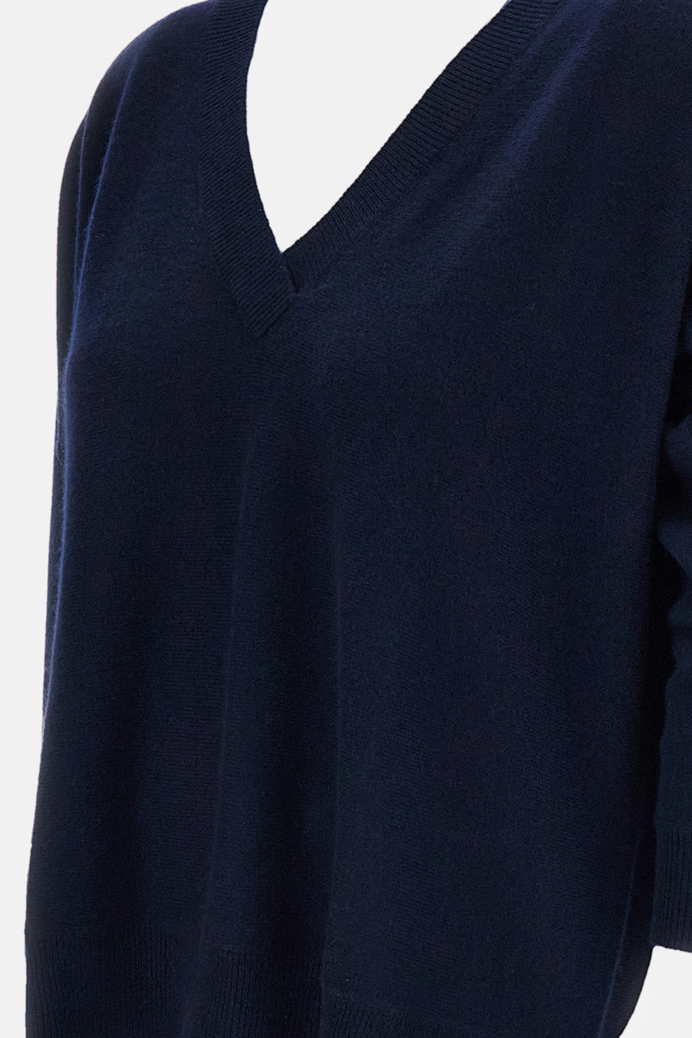 KENNY V NECK SWEATER
