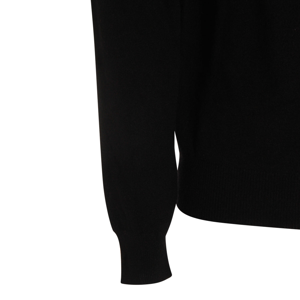 BLACK KNITWEAR