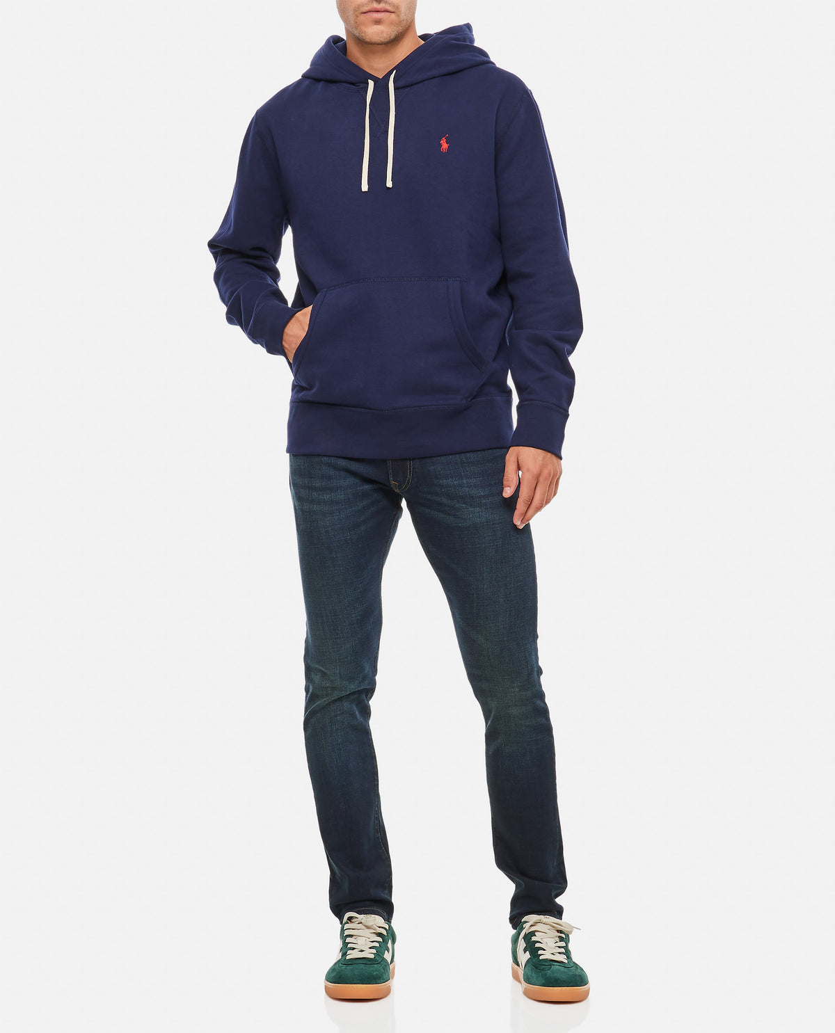 HOODED SWEATSHIRT