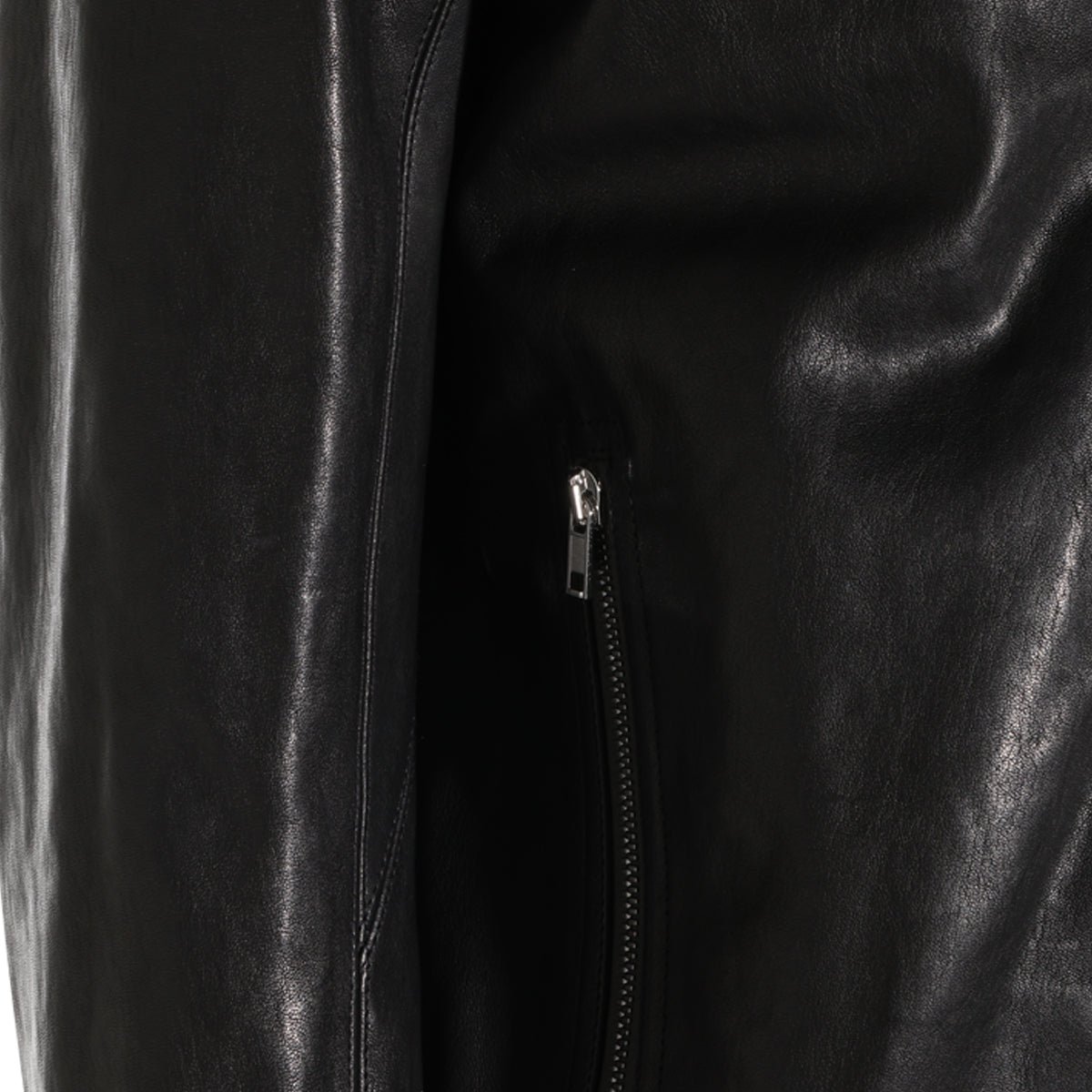 BLACK LEATHER JACKET
