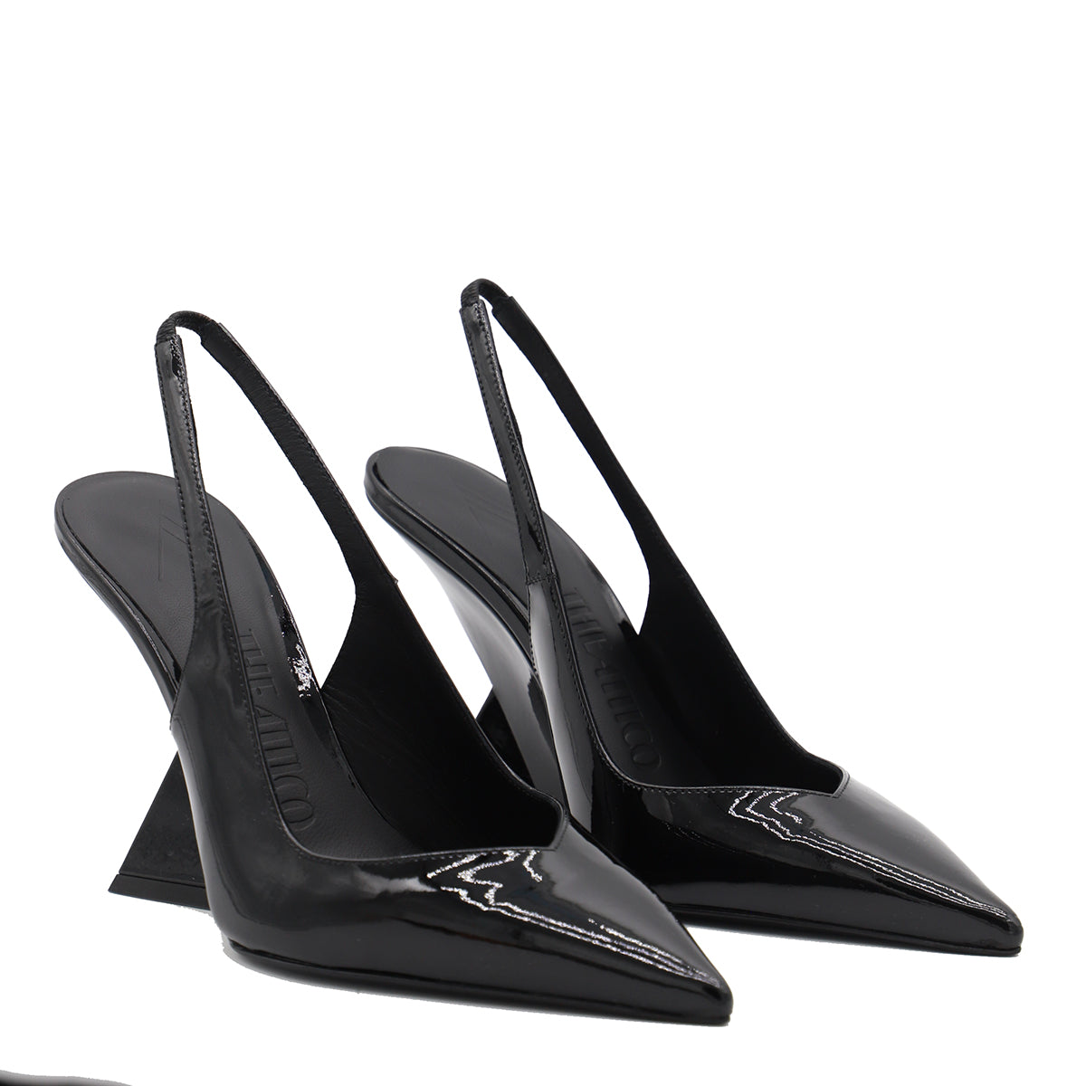 BLACK PUMPS