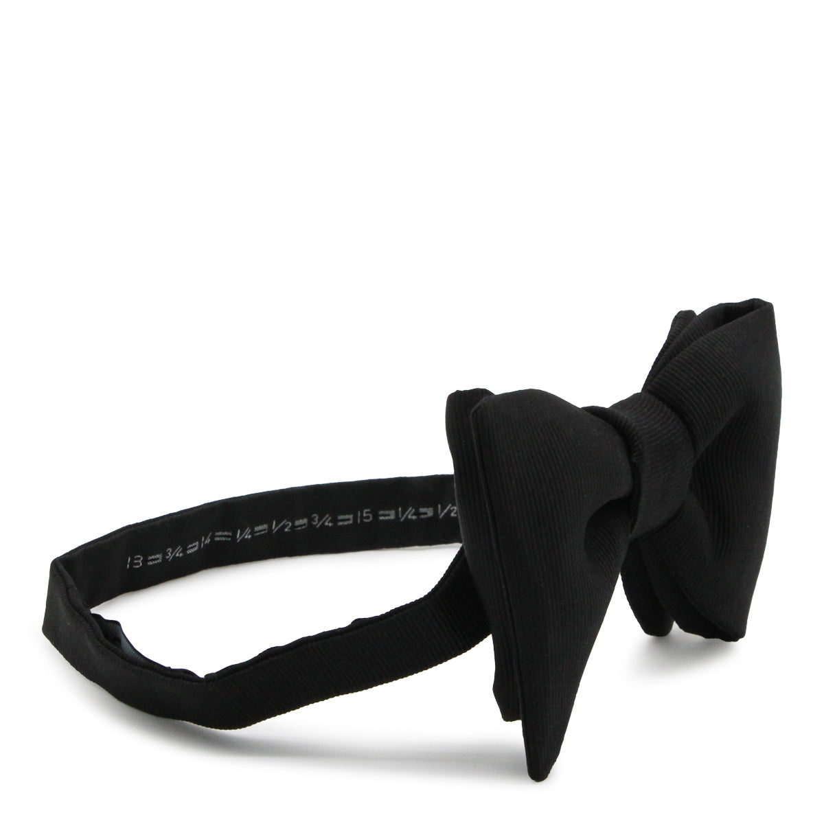 BLACK SILK PAPILLON TIE
