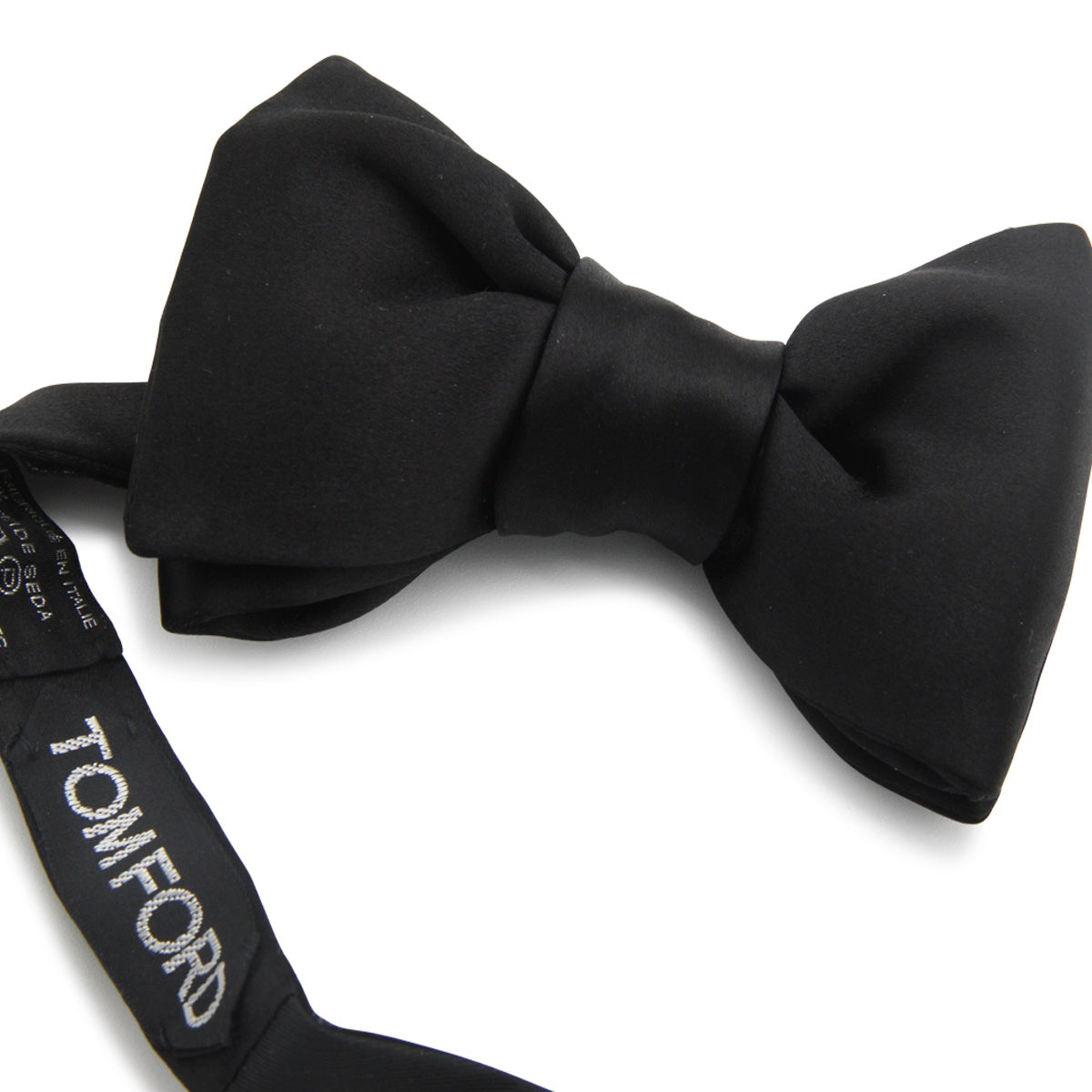 BLACK SILK BOW TIE