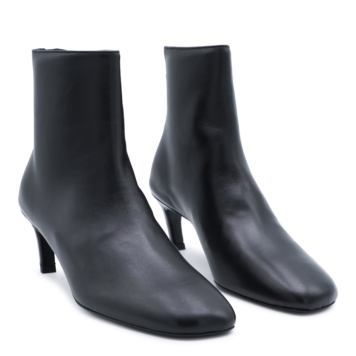 BLACK LEATHER SOFT ANKLE BOOTS