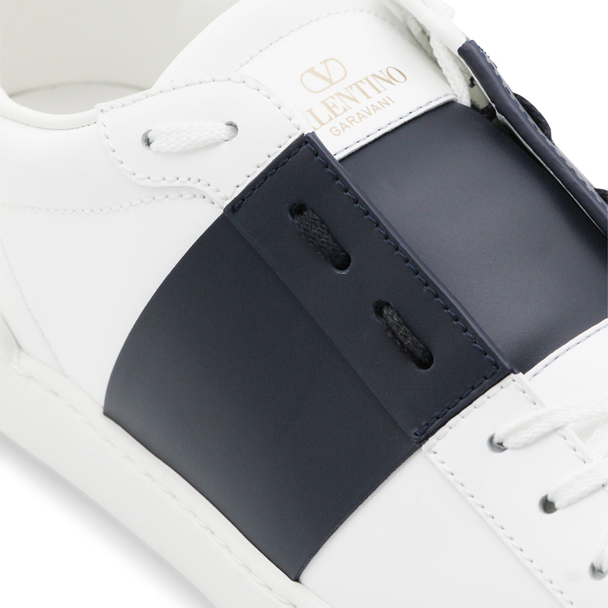 WHITE AND MARINE OPEN SNEAKERS