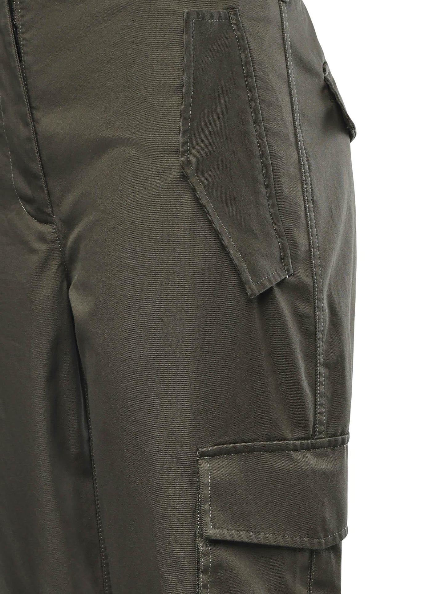 Pantaloni cargo in gabardine con finiture Check