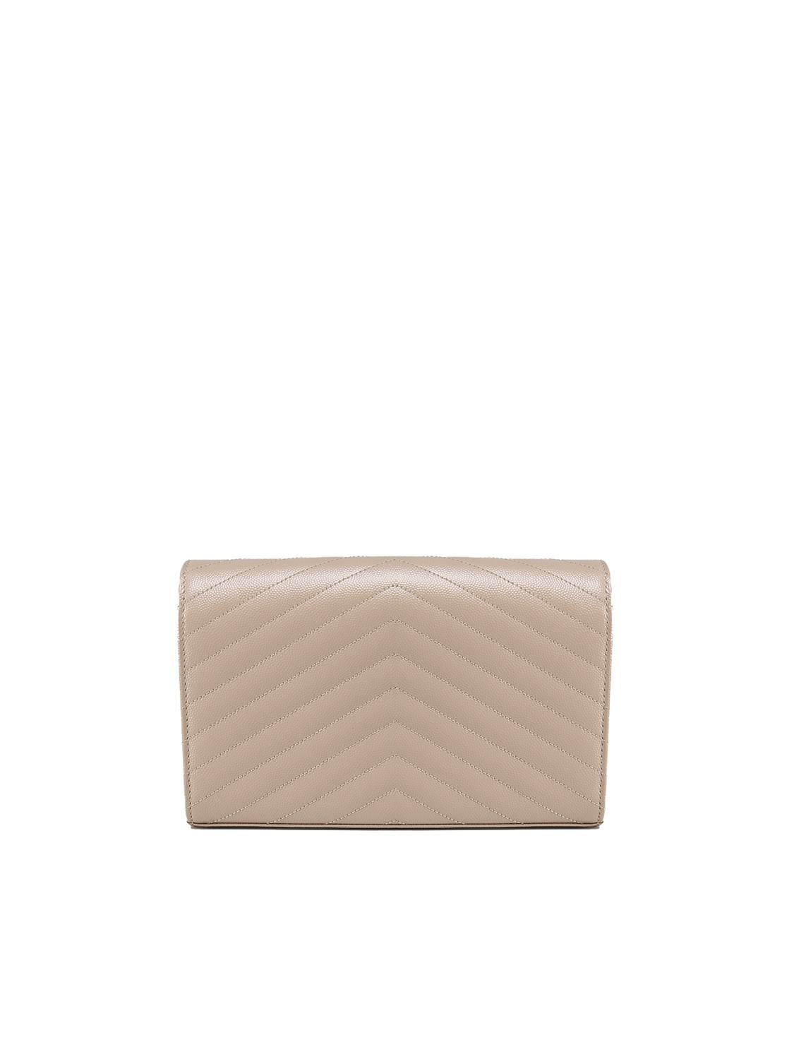 Pochette con catena Cassandre in pelle grain de poudre