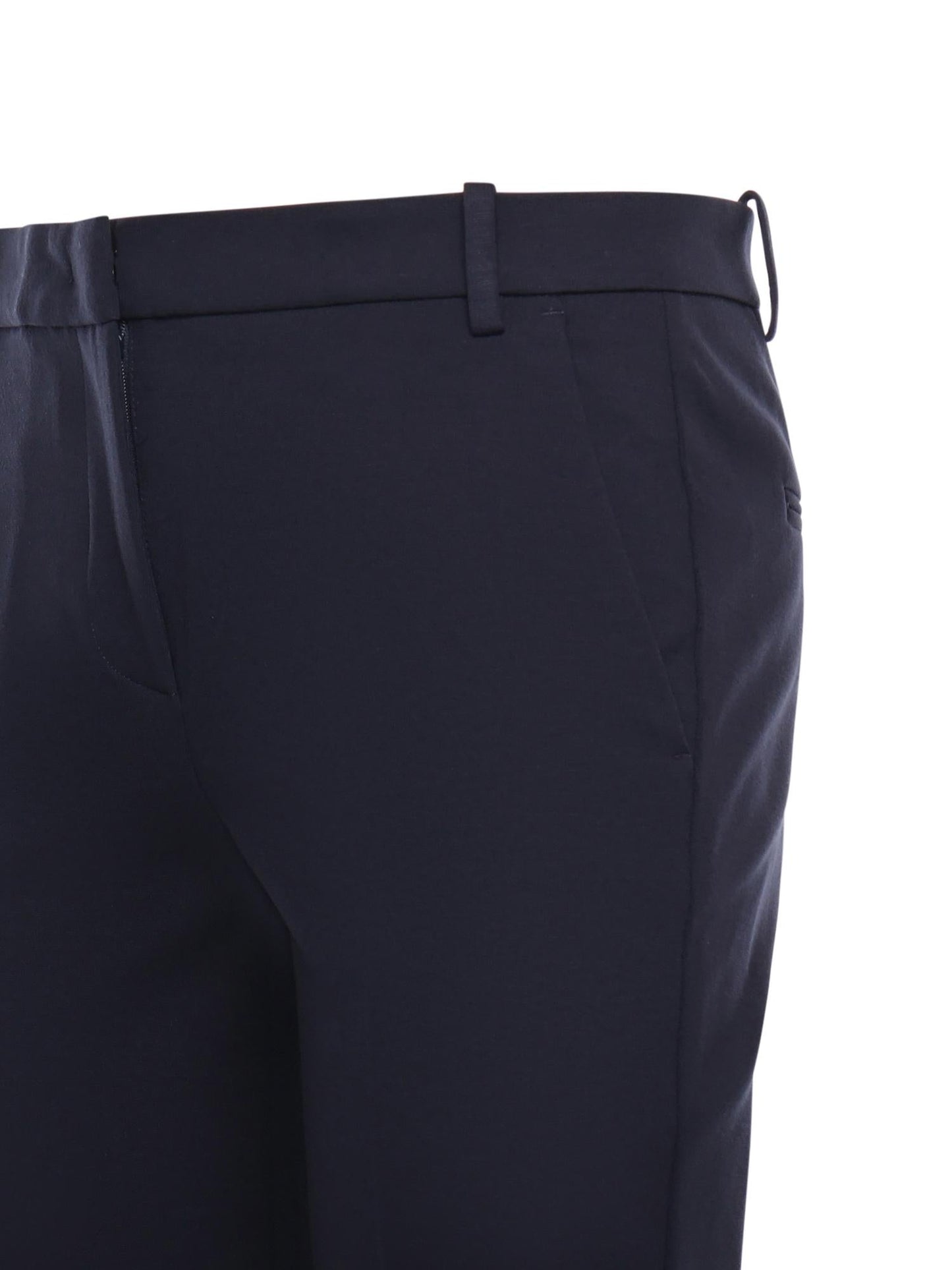 Pantaloni a sigaretta con piega stirata