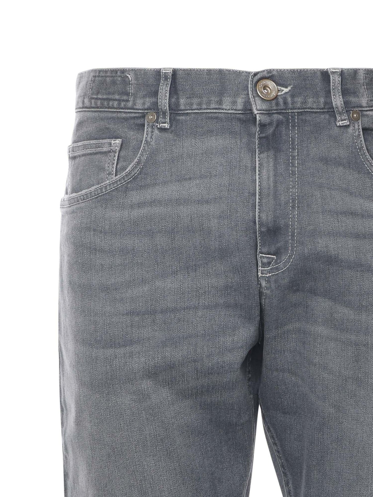 Jeans con patch logo