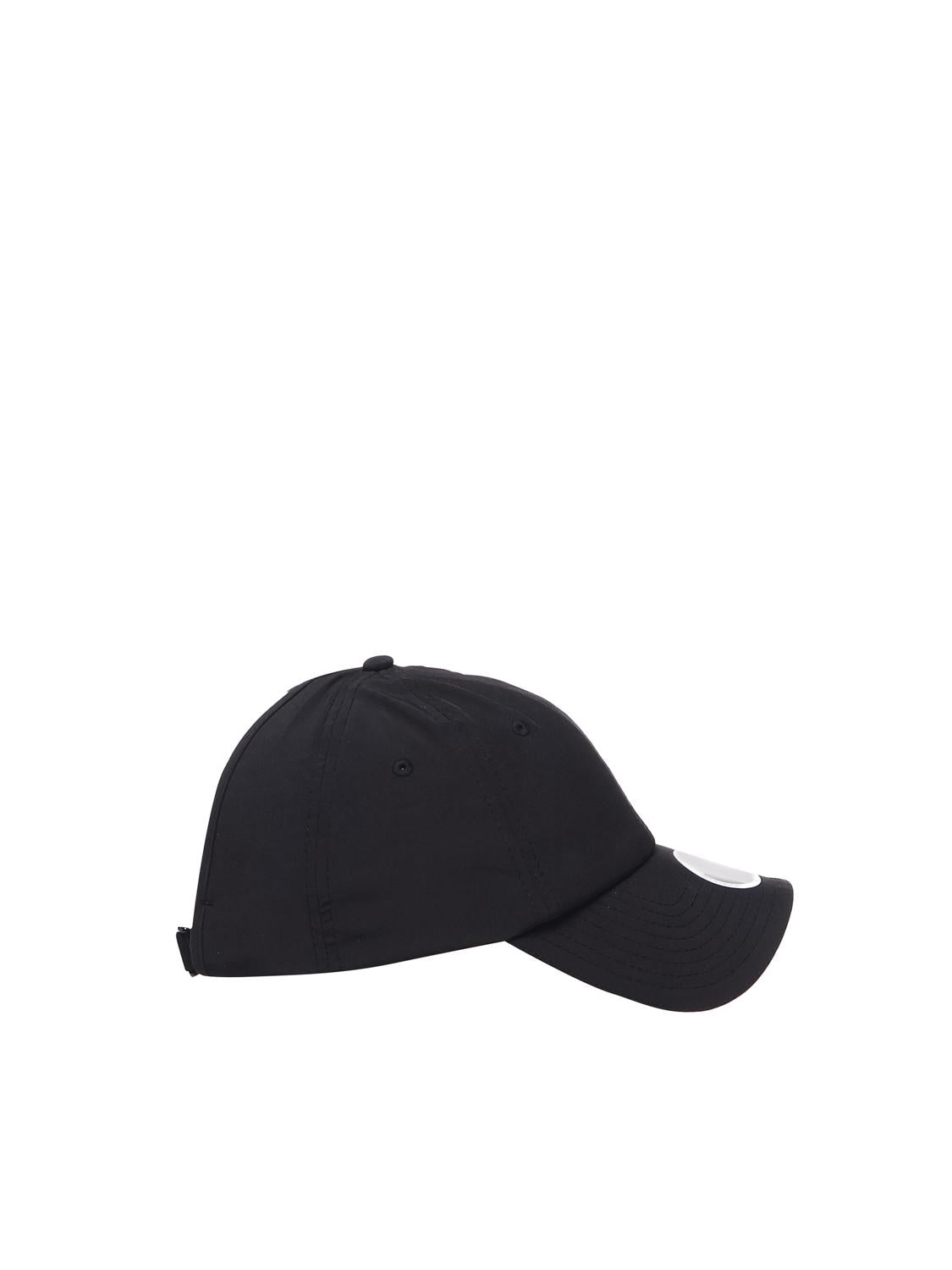 Cappello baseball con decorazione frontale