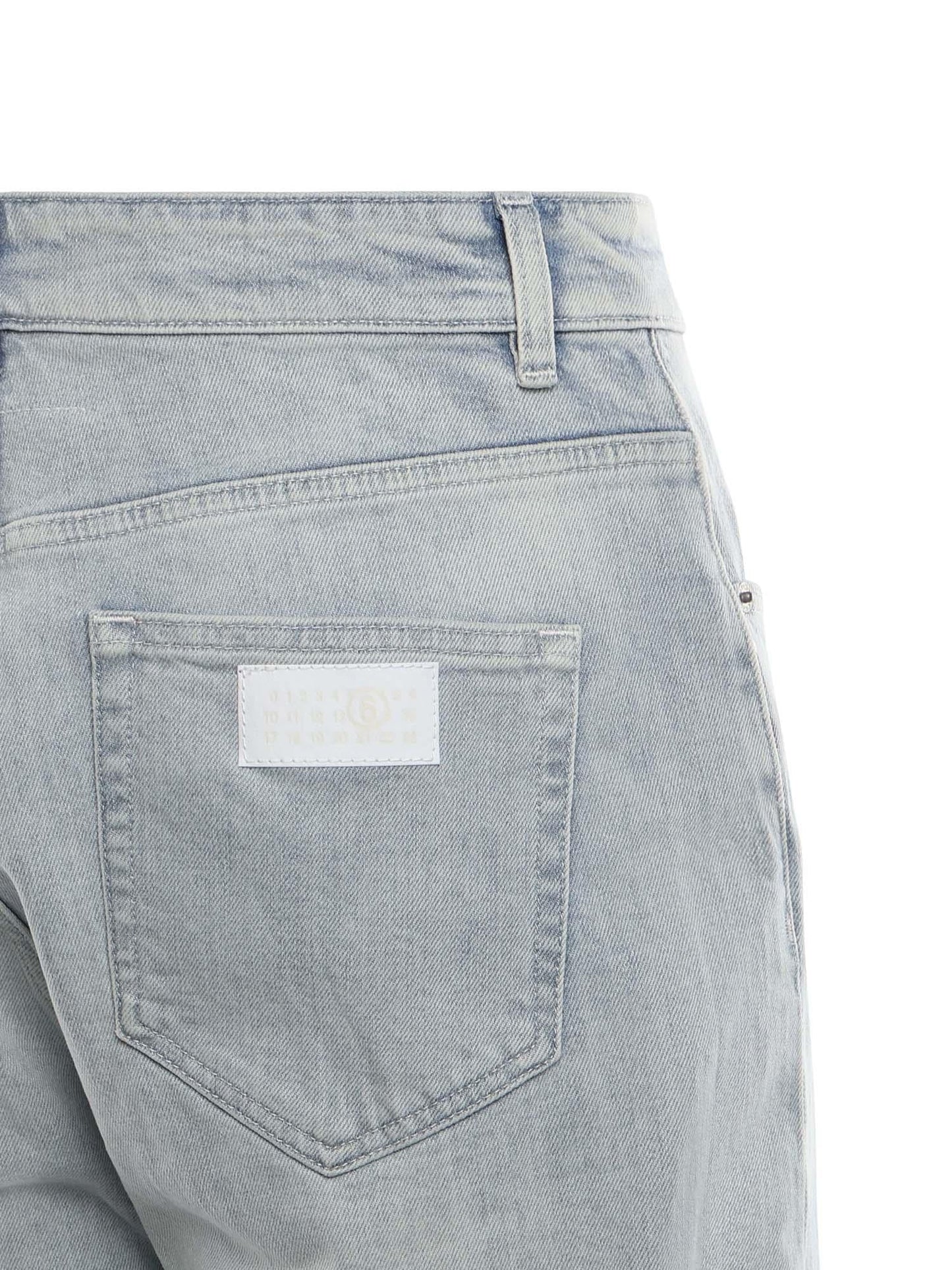 Jeans in denim