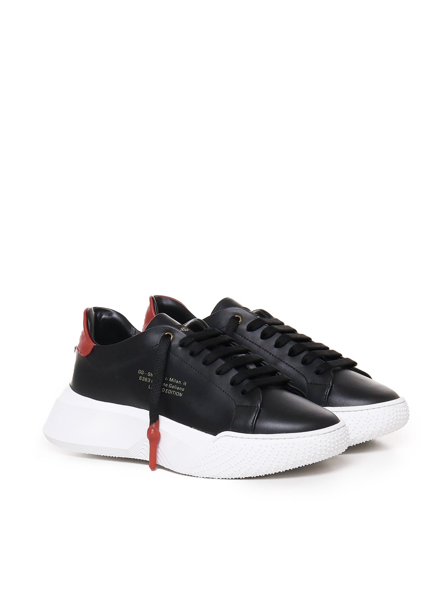 Sneakers Nemesis in pelle con lacci cerati