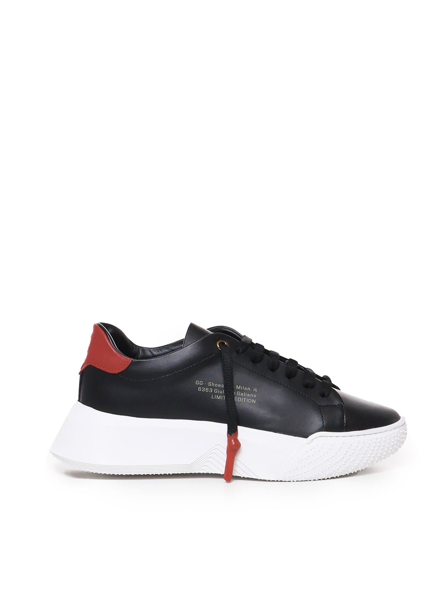Sneakers Nemesis in pelle con lacci cerati