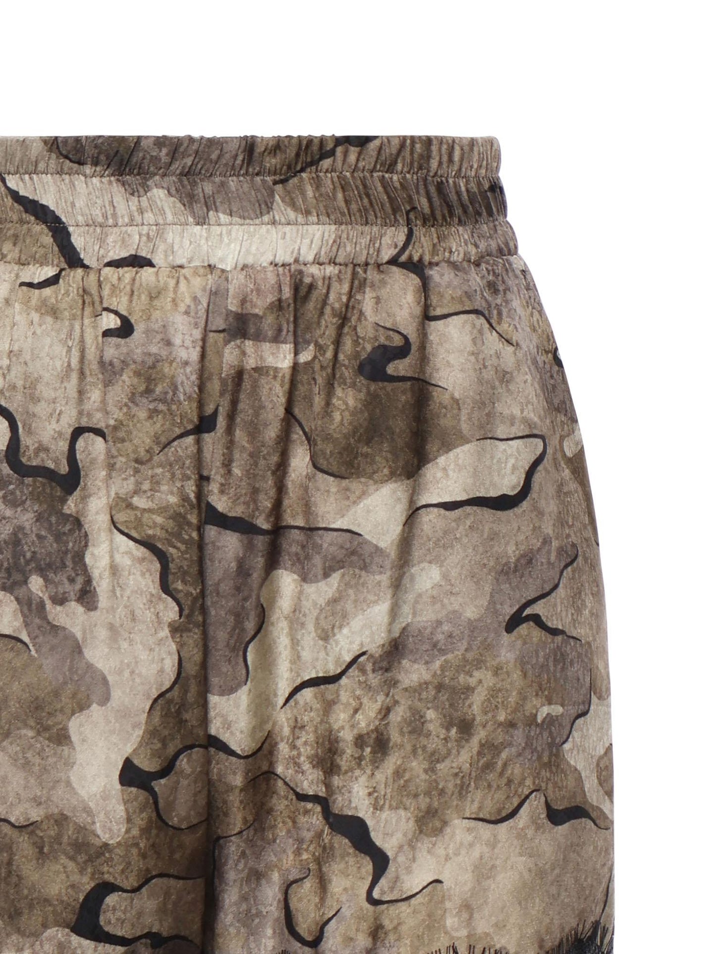 Shorts camouflage con pizzo