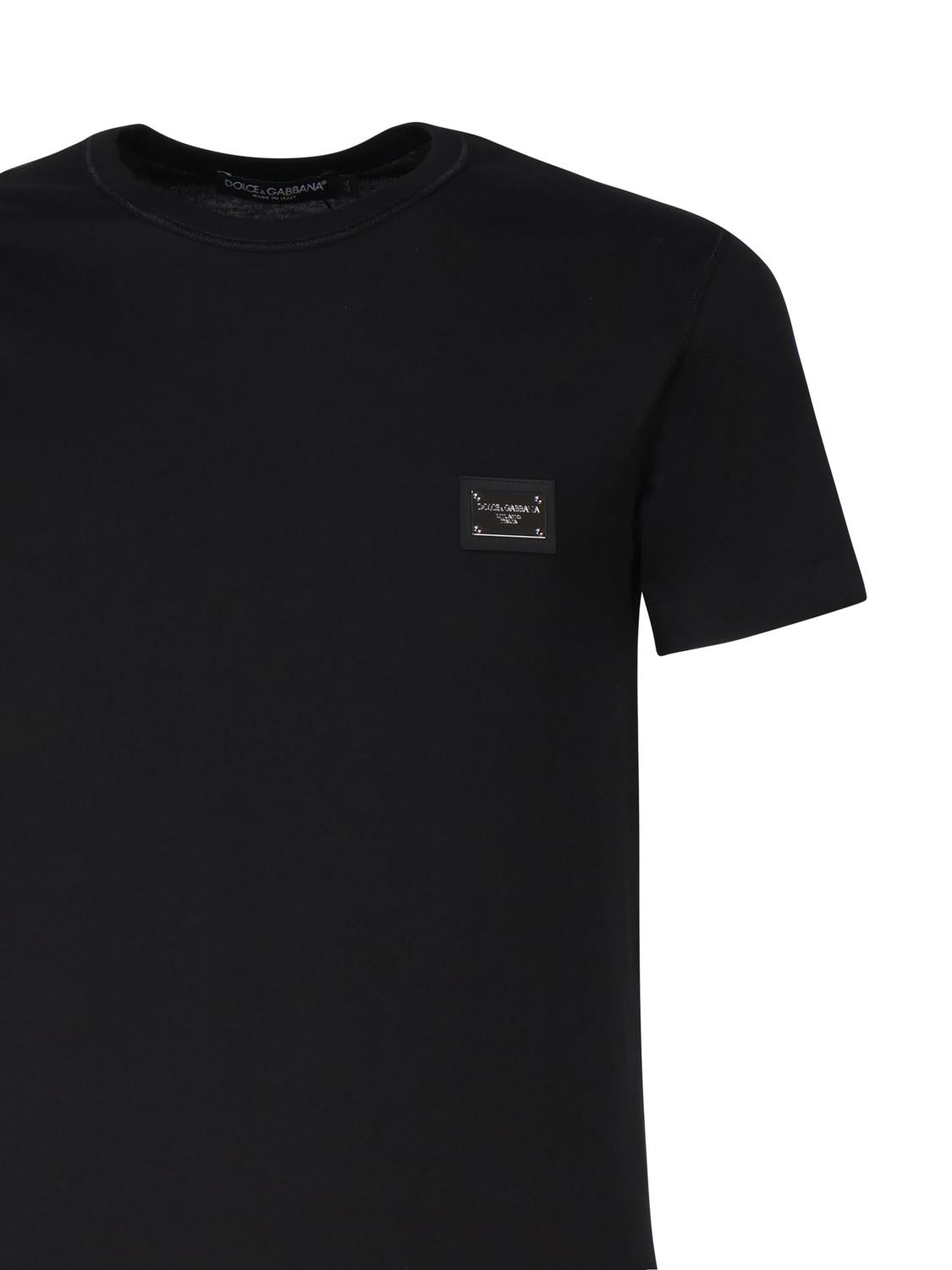 T-shirt in cotone con logo plaque