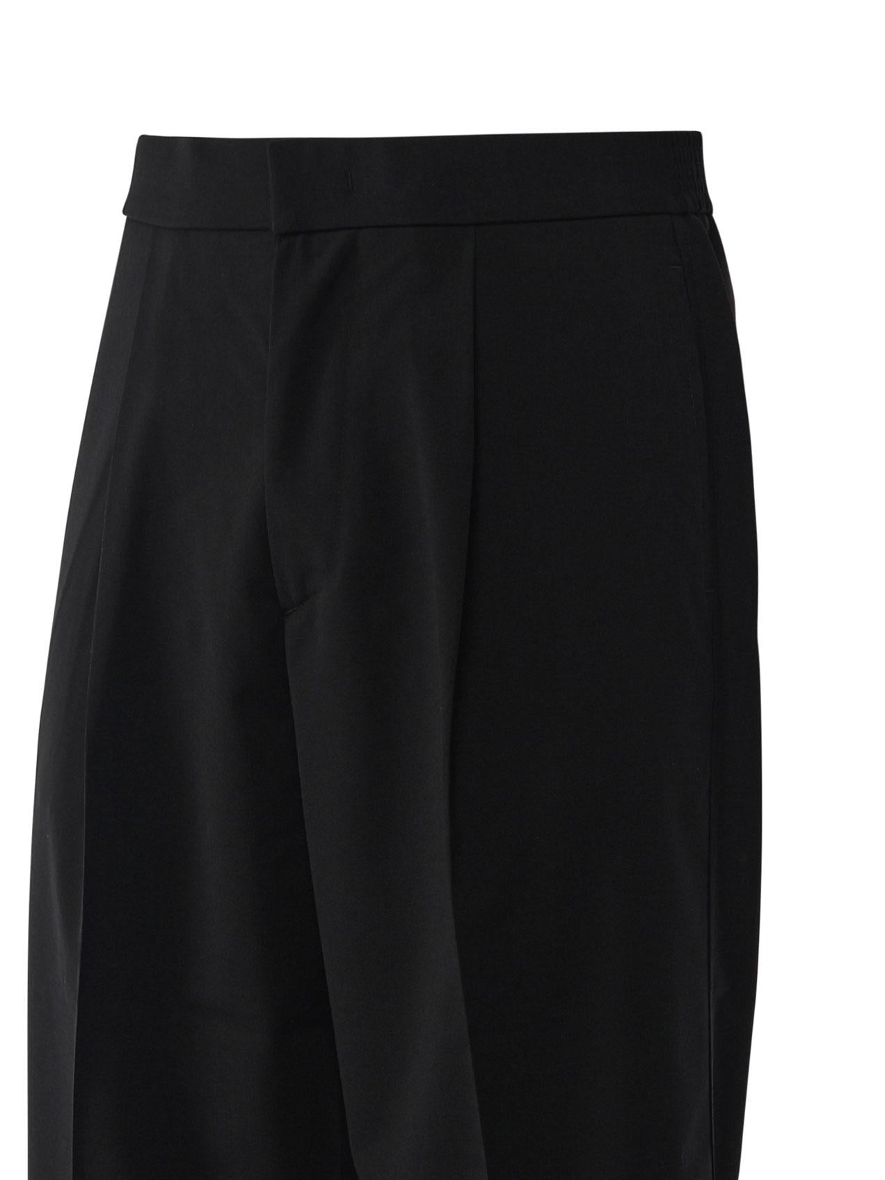 Pantaloni loose fit