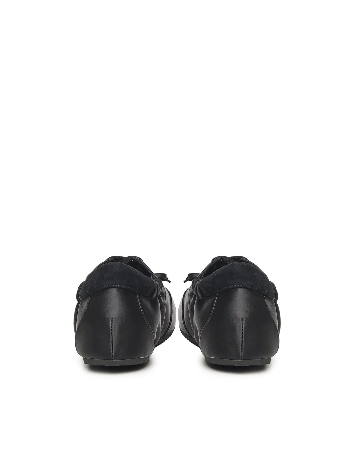 Sneakers in satin