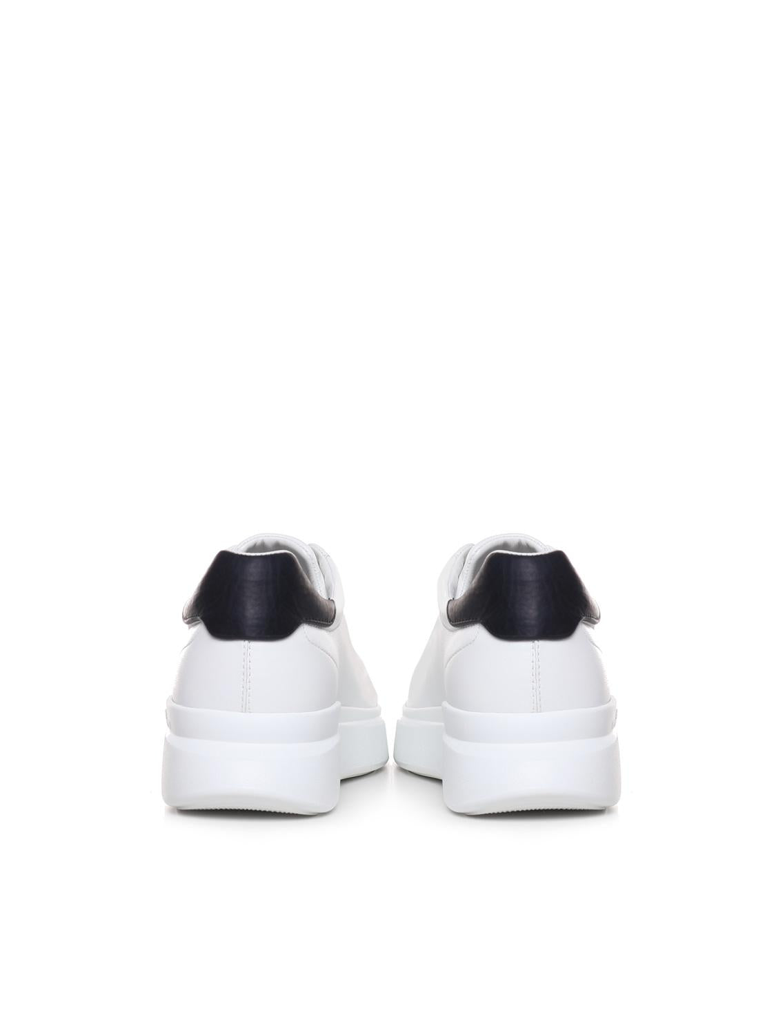 Sneakers H580