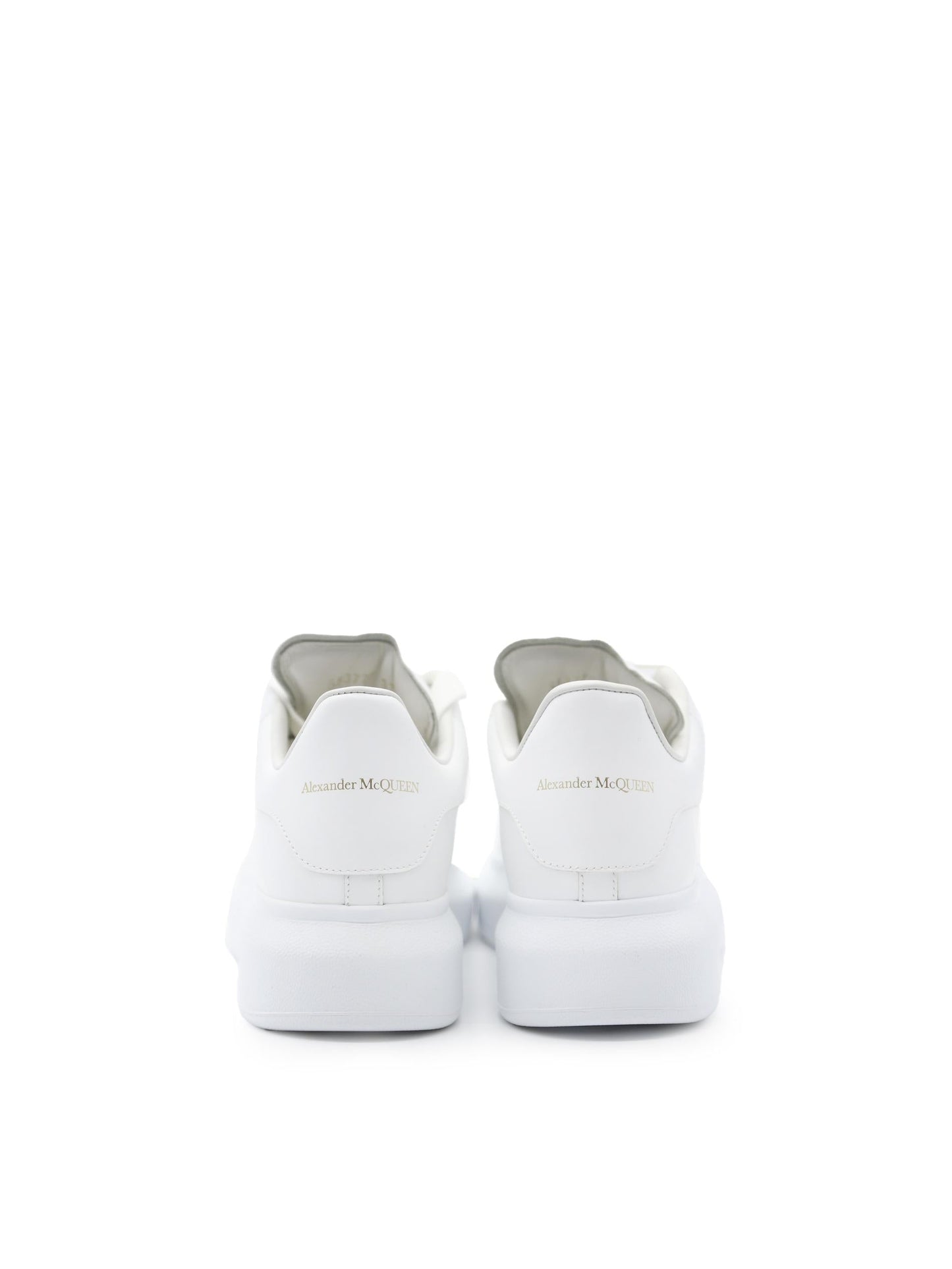 Sneakers oversize realizzate in pelle