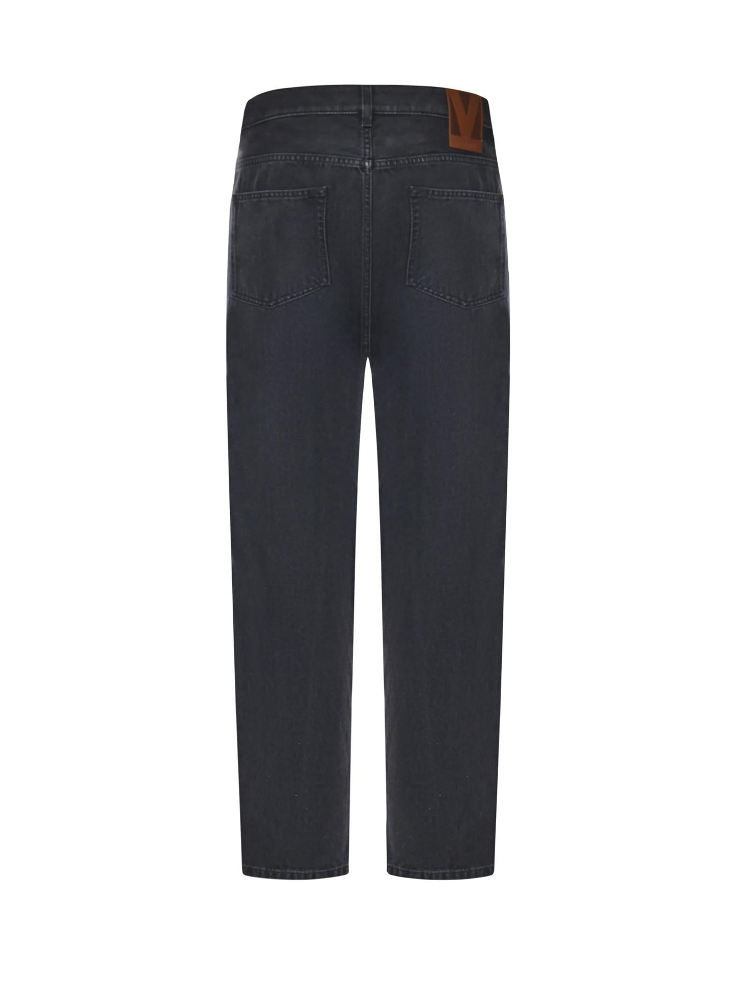 Jeans in denim