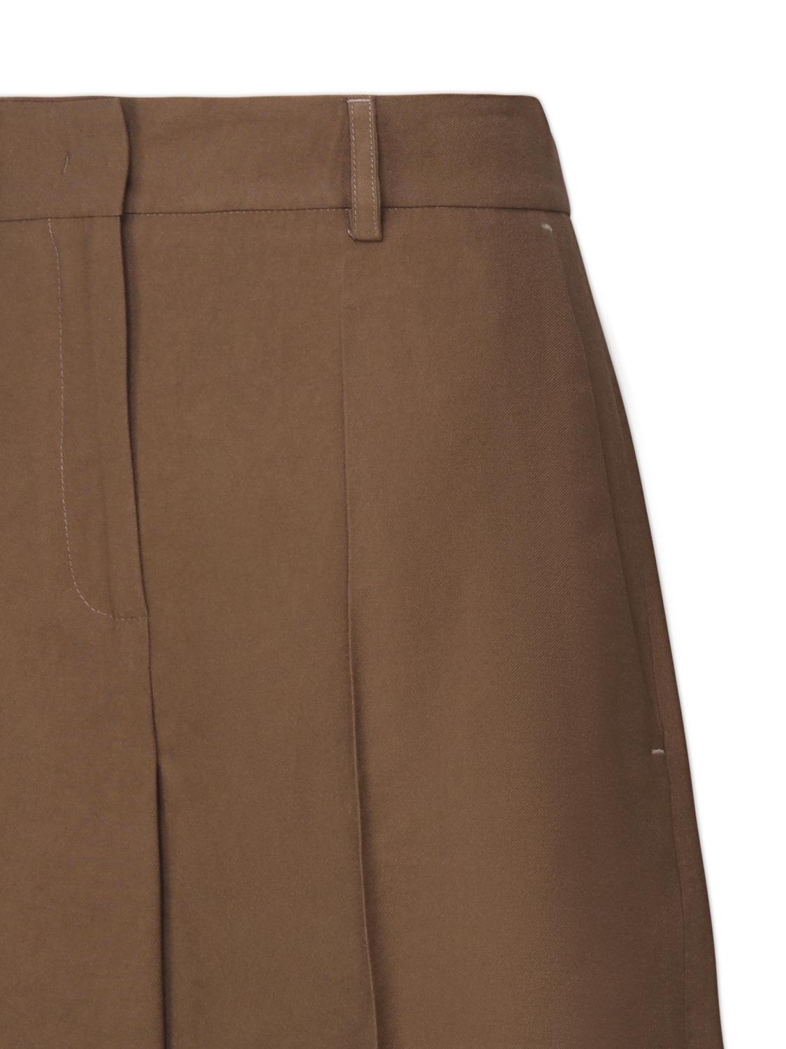 Shorts a pieghe effetto gonna