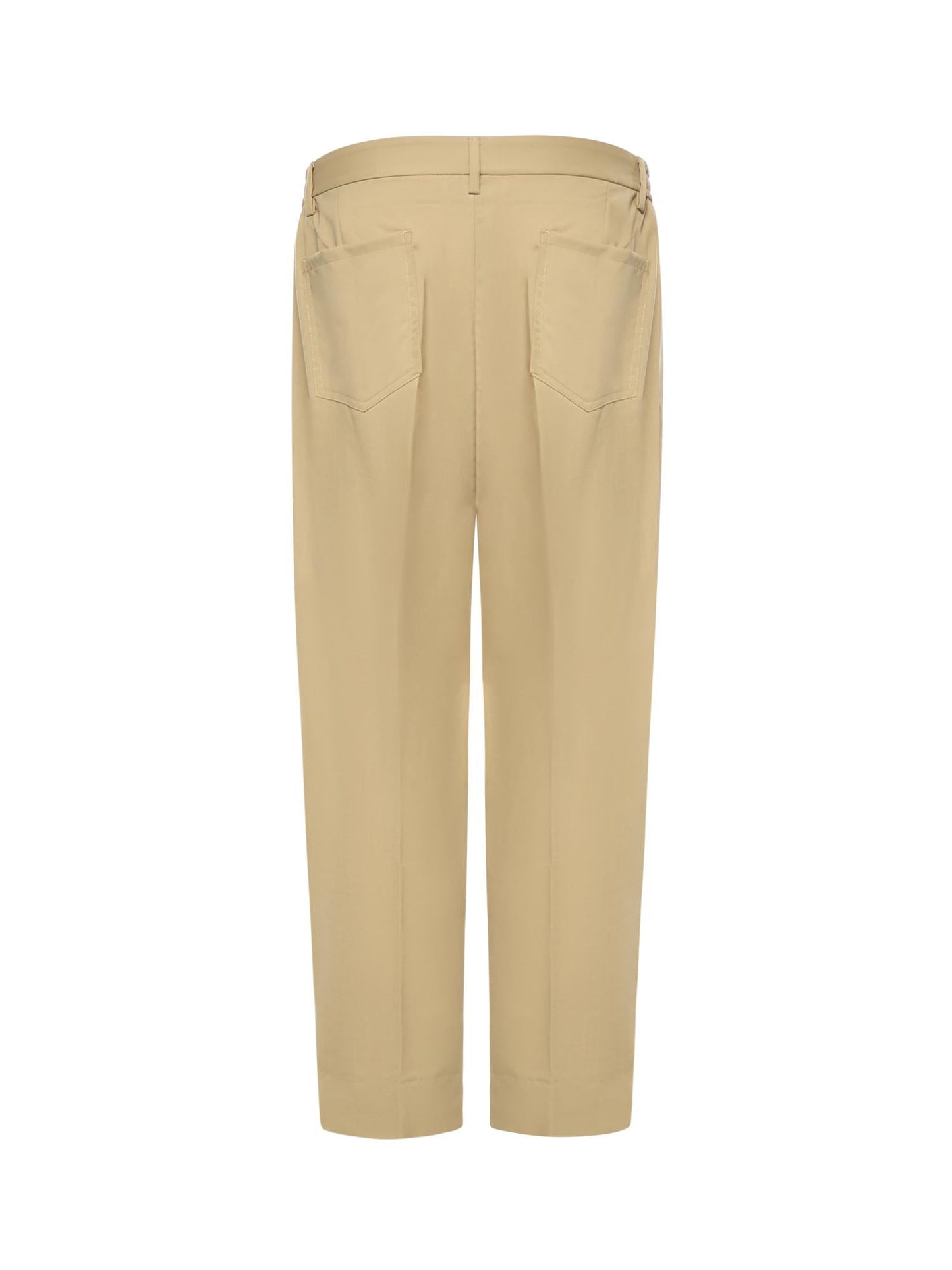 Pantalone Nikla in misto lana