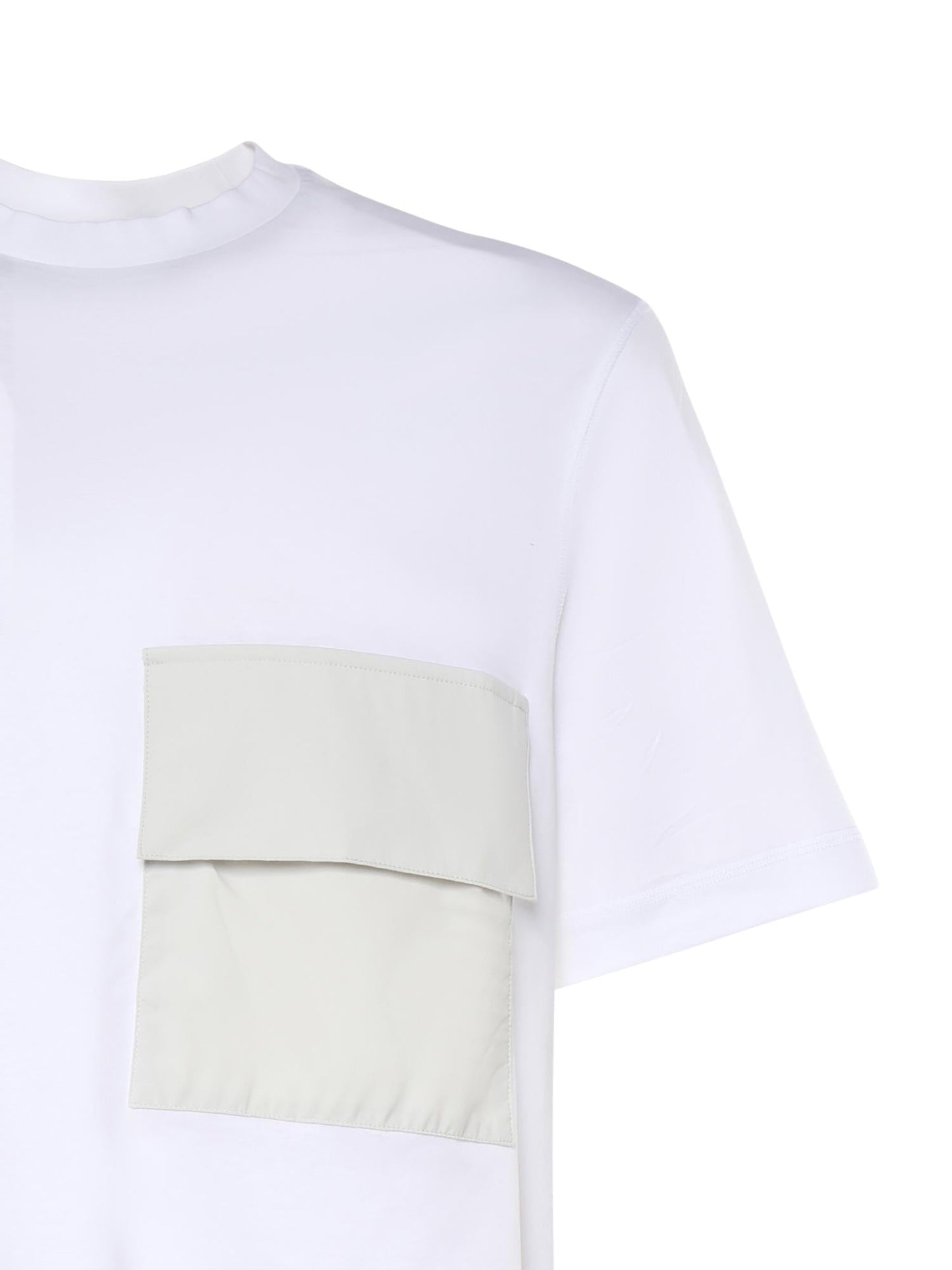 T-shirt in cotone con taschino
