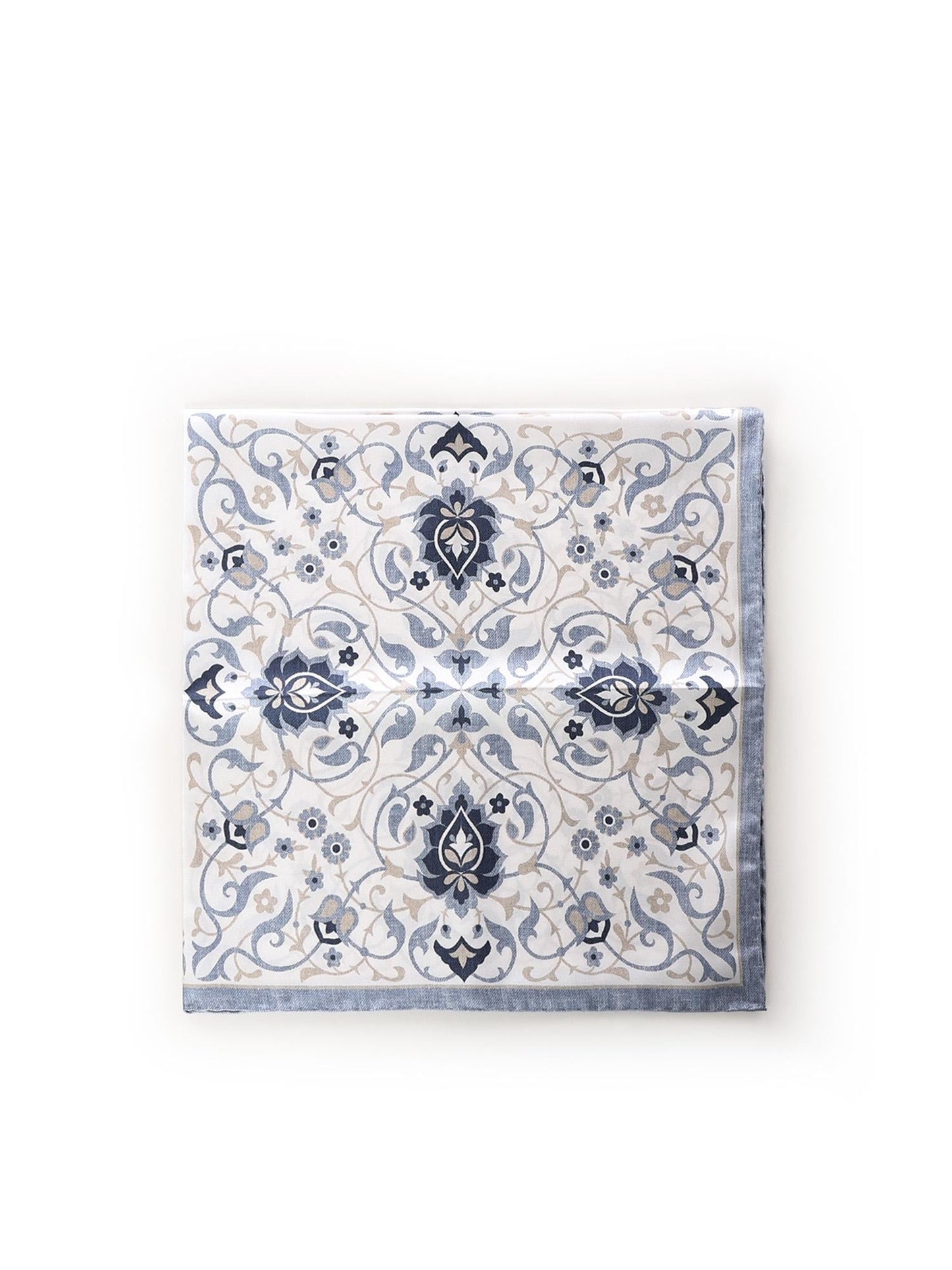 Foulard con stampa in seta