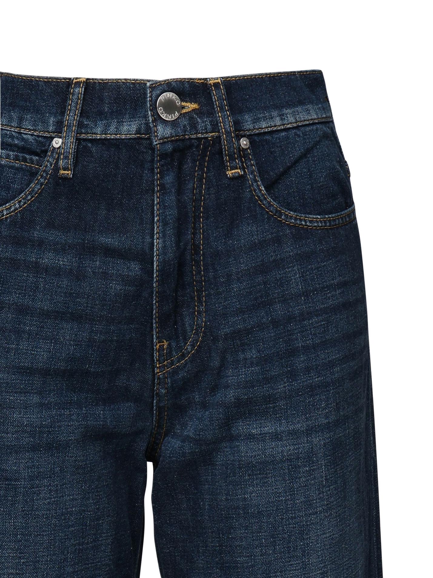Jeans lavaggio medio a uovo